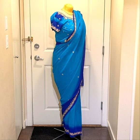 Gorgeous M Pre-Stitched Blue Ombre Saree with Gold and Blue Embroidery - Picture 6 of 9